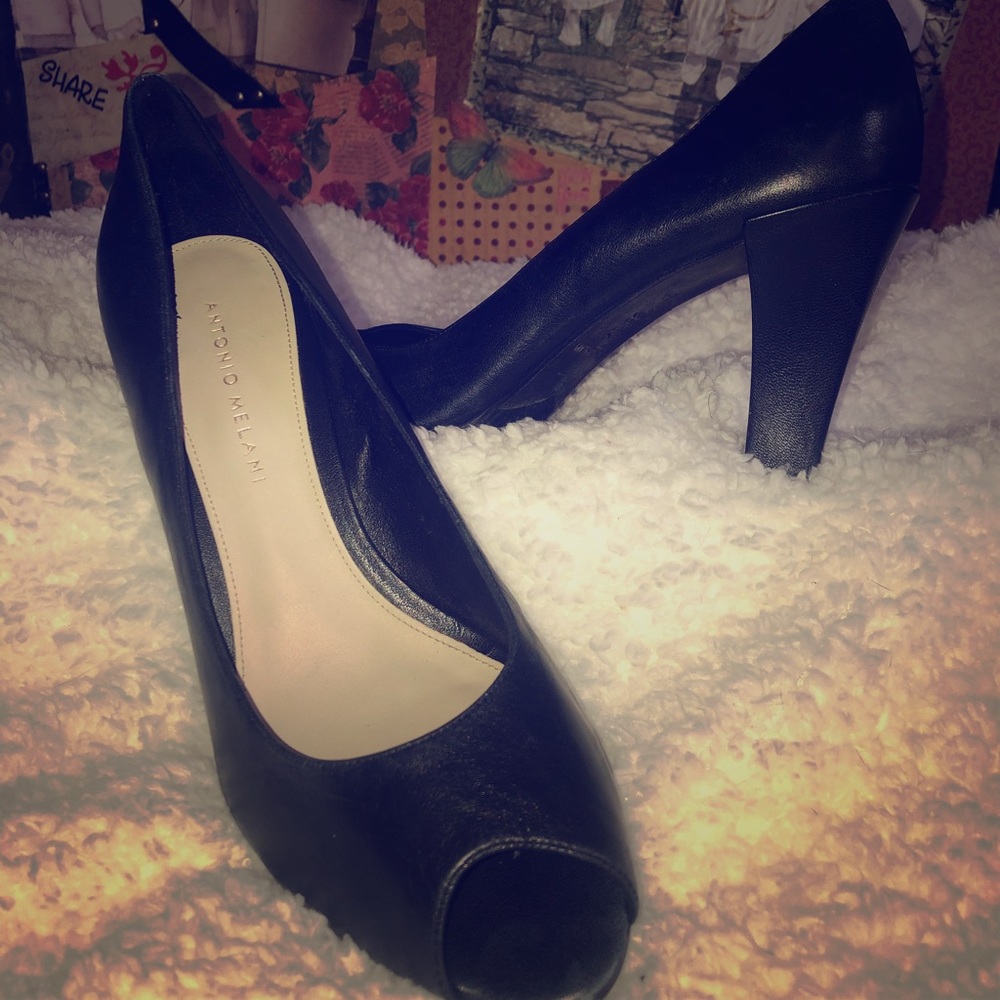 Open toe pumps
